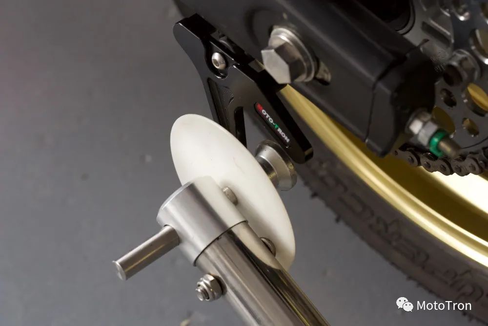 MOTO-TRON Rear Stand Brackets - Kawasaki